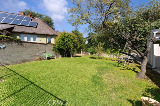 1194 Avoca Avenue, Pasadena CA: https://media.crmls.org/medias/3544da70-7be6-445b-813e-c45d46564911.jpg