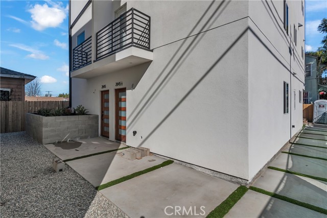 Detail Gallery Image 3 of 29 For 2843 Folsom, Los Angeles,  CA 90033 - 5 Beds | 5 Baths