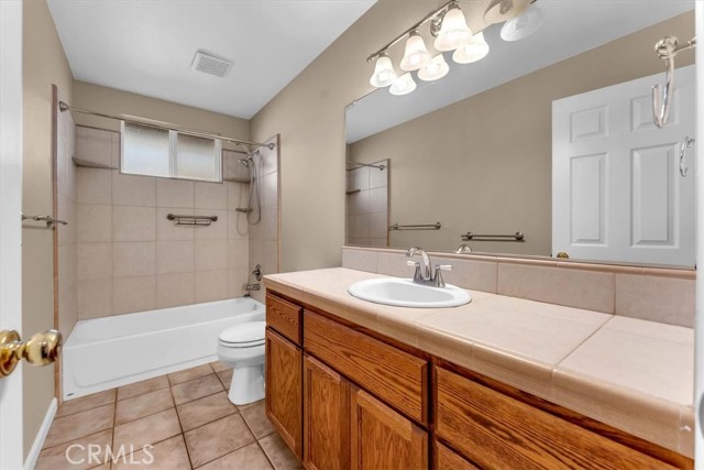 Detail Gallery Image 33 of 52 For 225 Crater Lake Dr, Chico,  CA 95973 - 4 Beds | 3 Baths