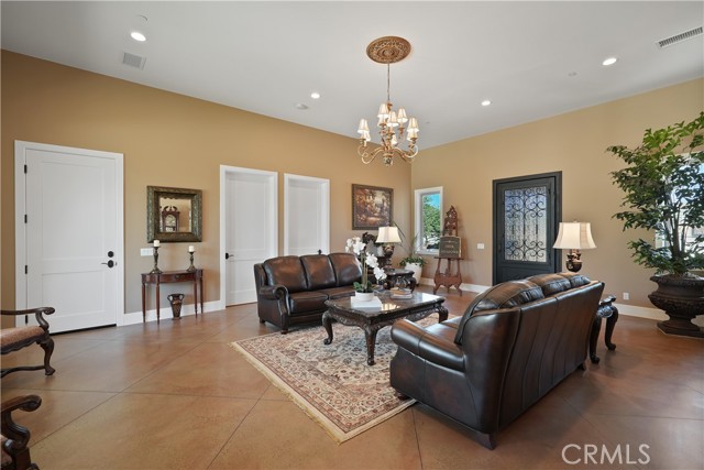 Detail Gallery Image 11 of 56 For 41900 Jojoba Hills Cir, Aguanga,  CA 92536 - 4 Beds | 4 Baths