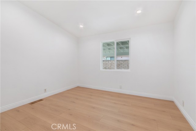 13691 Gavina Avenue, Sylmar CA: https://media.crmls.org/medias/3546fedb-e34e-4398-9b0f-bc65a5611336.jpg