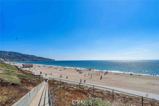 1724 Esplanade, Redondo Beach, California 90277, 3 Bedrooms Bedrooms, ,3 BathroomsBathrooms,Residential,Sold,Esplanade,SB23103083