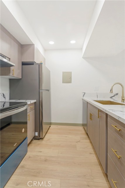 Detail Gallery Image 8 of 24 For 1745 Camino Palmero St #107,  Los Angeles,  CA 90046 - 1 Beds | 1 Baths
