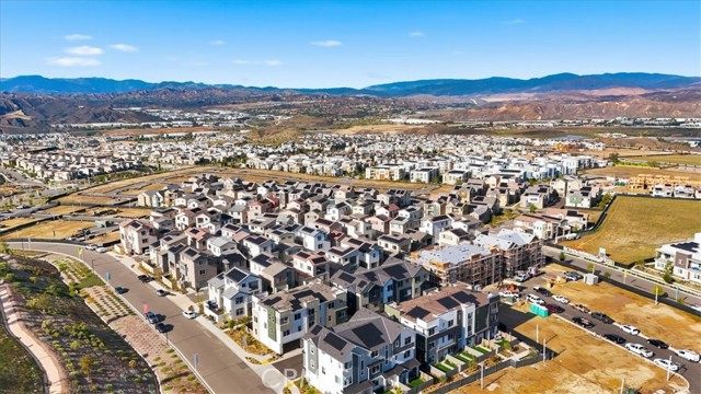 Detail Gallery Image 44 of 47 For 27323 Seven Oaks Ln, Valencia,  CA 91381 - 3 Beds | 3/1 Baths