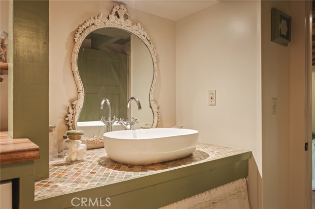 655 Cottage Grove Drive, Lake Arrowhead, CA 92352