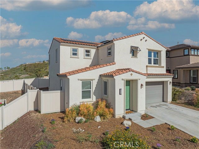 Detail Gallery Image 2 of 49 For 18175 Meridian Ln, Saugus,  CA 91350 - 3 Beds | 2/1 Baths