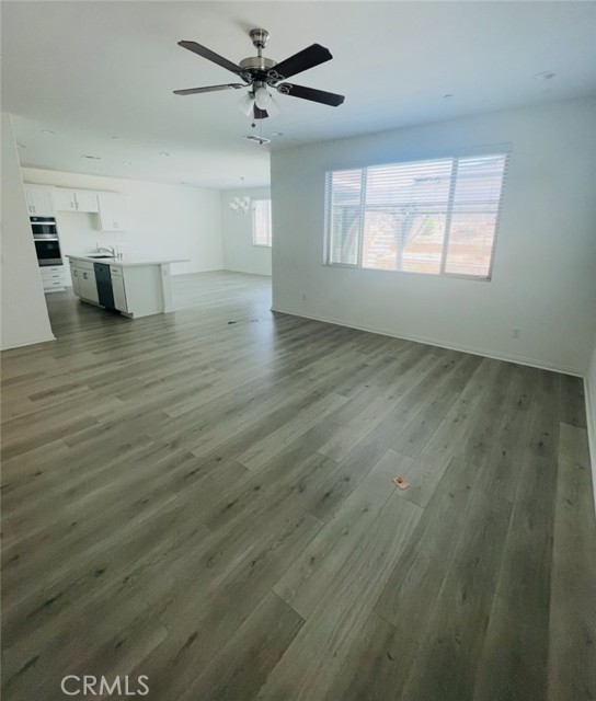 4639 Eagle Avenue, Perris CA: https://media.crmls.org/medias/35495685-4f41-44ca-bcbb-5af693c3991b.jpg