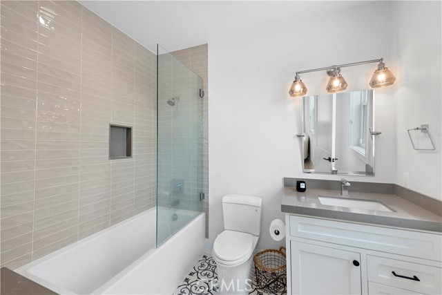 Detail Gallery Image 35 of 40 For 2507 Alta Vista Dr, Newport Beach,  CA 92660 - 5 Beds | 4/1 Baths