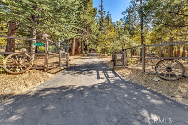 Detail Gallery Image 4 of 66 For 54055 Strawberry Valley Dr, Idyllwild,  CA 92549 - 4 Beds | 2 Baths