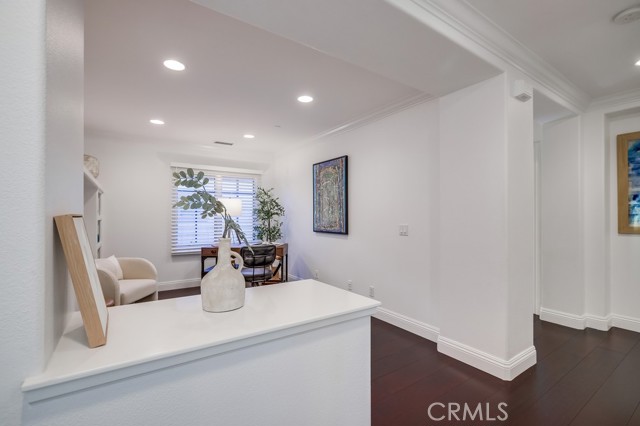 2569 Bungalow Place, Corona del Mar CA: https://media.crmls.org/medias/354a555e-614b-448c-88de-ce060a9cc119.jpg