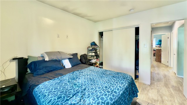 11125 Glenoaks Boulevard, Pacoima CA: https://media.crmls.org/medias/354b0842-c6da-4710-8080-958117e07a5e.jpg