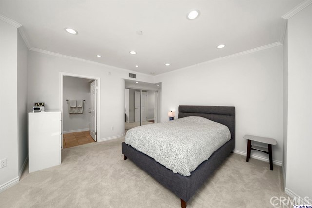 2 Bed Home for Sale in Valley Village, California