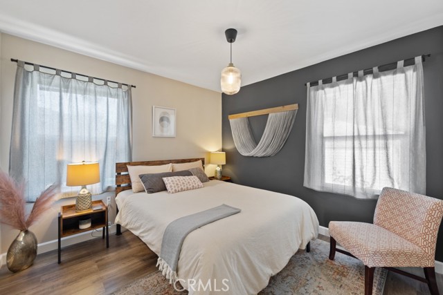 213 East 45th Street, Long Beach CA: https://media.crmls.org/medias/354bd36d-a8bf-43d0-b6e2-b4620278aab2.jpg