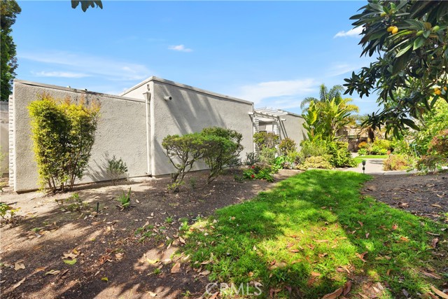 Detail Gallery Image 34 of 34 For 2011 via Mariposa West a,  Laguna Woods,  CA 92637 - 3 Beds | 2 Baths