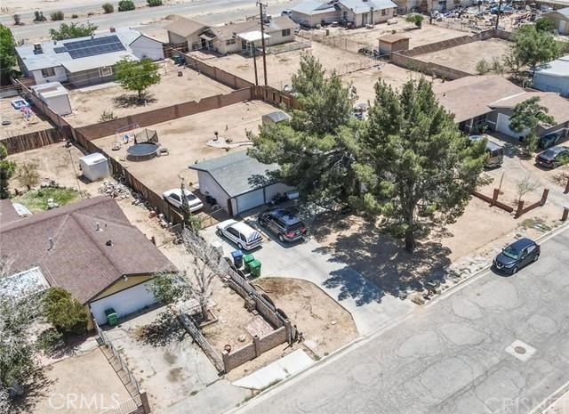 Detail Gallery Image 1 of 12 For 21024 79th St, California City,  CA 93505 - 3 Beds | 1 Baths