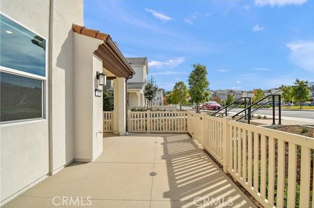 Detail Gallery Image 2 of 34 For 3962 Lavine Way #111,  Corona,  CA 92883 - 3 Beds | 2/1 Baths