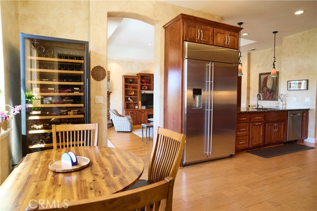 Detail Gallery Image 11 of 73 For 869 Whispering Winds Ln. Ln, Chico,  CA 95928 - 4 Beds | 3/1 Baths
