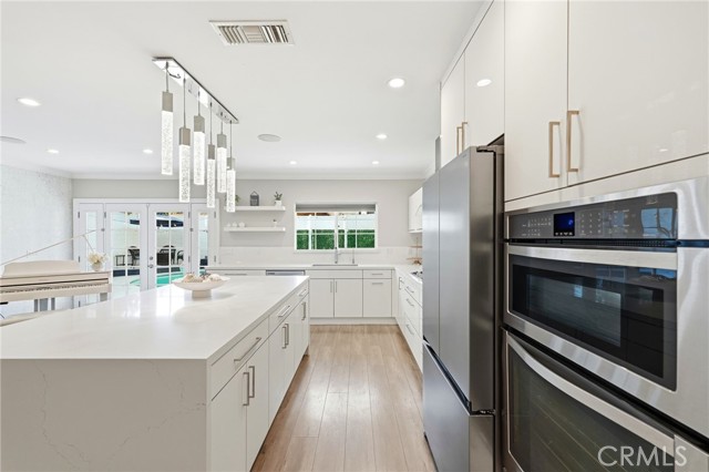 Detail Gallery Image 12 of 50 For 621 Roselli St, Burbank,  CA 91501 - 3 Beds | 3 Baths