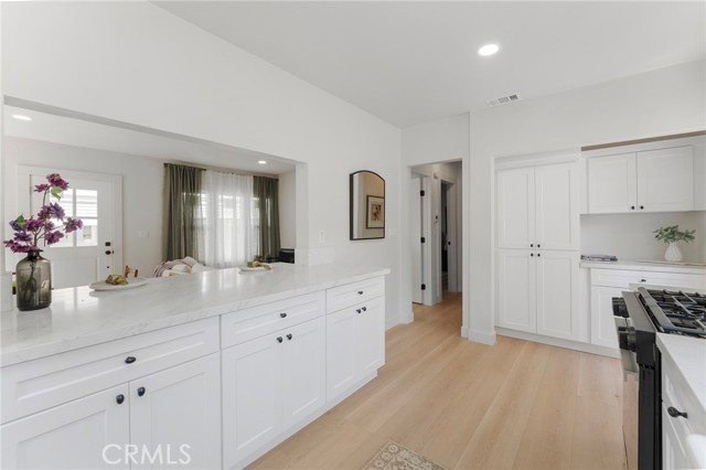 Detail Gallery Image 8 of 14 For 2628 Crestmoore, Los Angeles,  CA 90065 - 1 Beds | 1 Baths