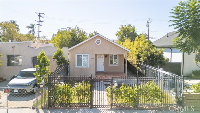 228 N Alexander AVE