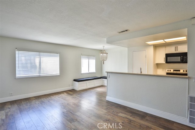 3025 N White Avenue, La Verne CA: https://media.crmls.org/medias/354fa1c5-ed63-49b0-a464-19e3f4aa1a73.jpg