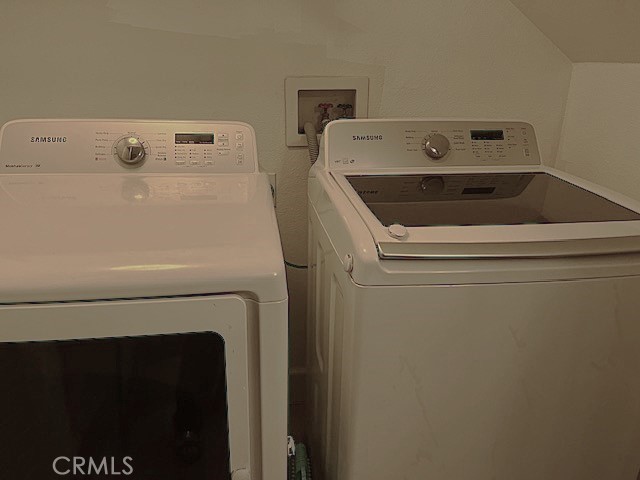 https://media.crmls.org/medias/354fd889-652b-4dbd-bf7d-72304c485f2c.jpg?preset=X-Large