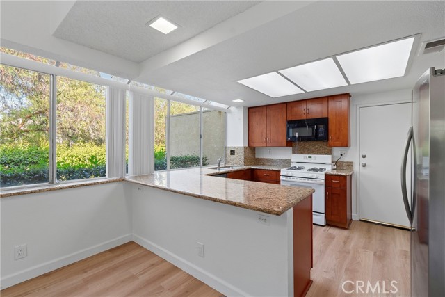 Detail Gallery Image 13 of 40 For 21141 Flametree, Lake Forest,  CA 92630 - 3 Beds | 2 Baths