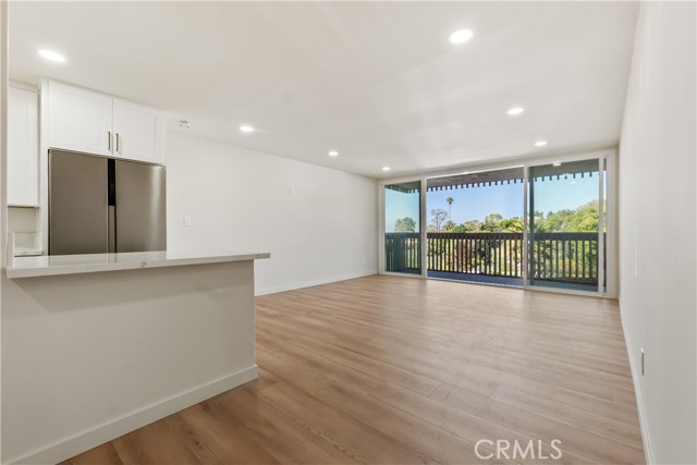 Detail Gallery Image 3 of 52 For 6542 Ocean Crest Dr #D204,  Rancho Palos Verdes,  CA 90275 - 1 Beds | 1 Baths