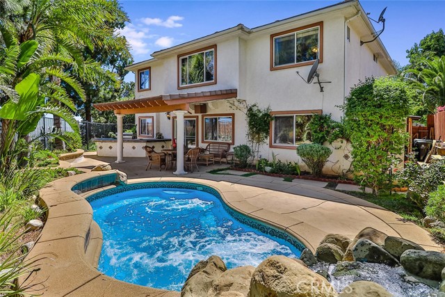 Detail Gallery Image 4 of 61 For 13910 Mountain View Pl, Sylmar,  CA 91342 - 5 Beds | 3 Baths
