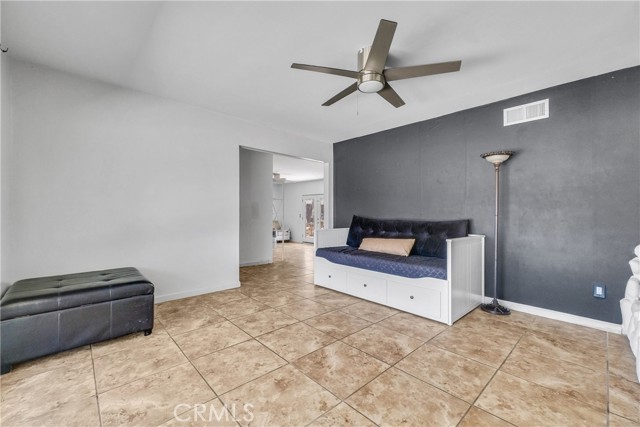 5622 Sharon Way, Jurupa Valley CA: https://media.crmls.org/medias/35512081-afff-4e7c-ac7d-efd19070c53d.jpg