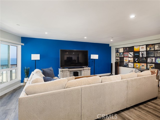 625 Esplanade, Redondo Beach, California 90277, 2 Bedrooms Bedrooms, 0 ,2 BathroomsBathrooms,Residential,For Sale,Esplanade,0,SB26109376