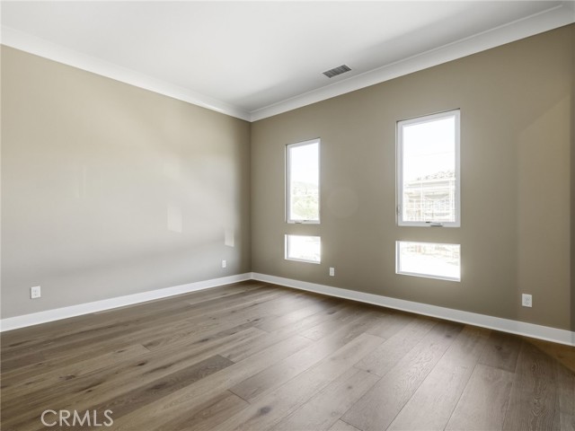 Detail Gallery Image 33 of 41 For 11913 Red Hawk Ln, Porter Ranch,  CA 91326 - 5 Beds | 5/1 Baths