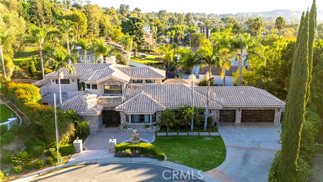 Detail Gallery Image 3 of 75 For 185 S Trish Ct, Anaheim Hills,  CA 92808 - 5 Beds | 4/1 Baths