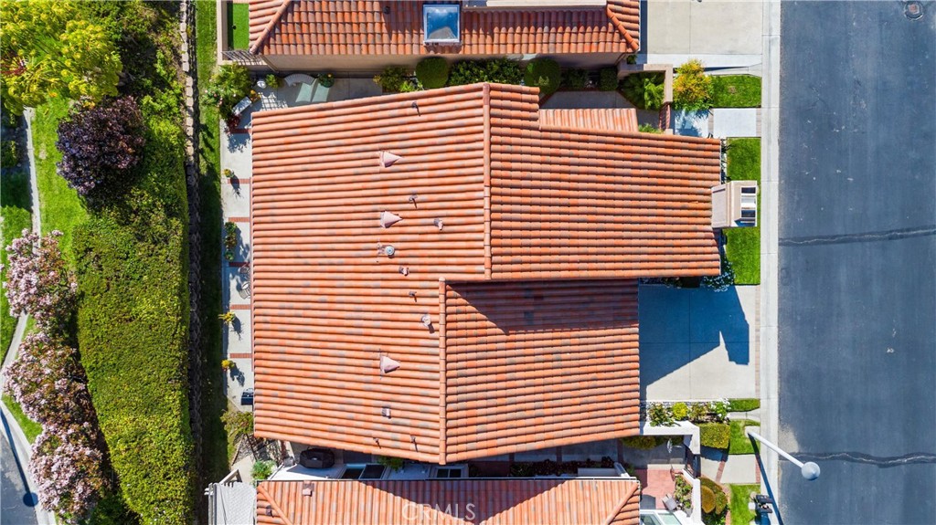 https://media.crmls.org/medias/35528abe-9b92-457f-b16c-0755bbe4708e.jpg?preset=X-Large