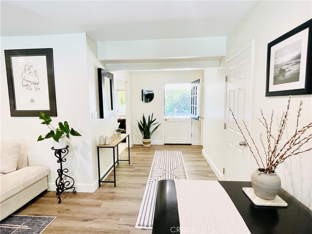 MLS #OC25138395 img 10