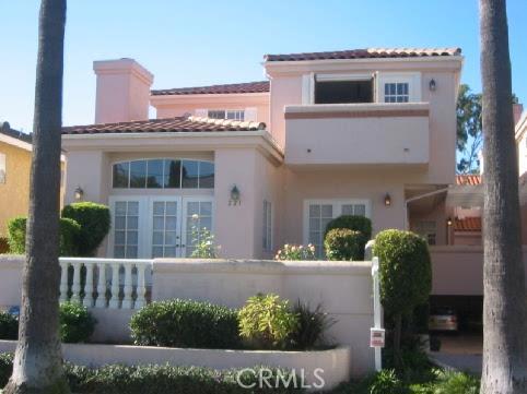 221 Irena 4, Redondo Beach, California 90277, 5 Bedrooms Bedrooms, ,2 BathroomsBathrooms,For Sale,Irena,S914517