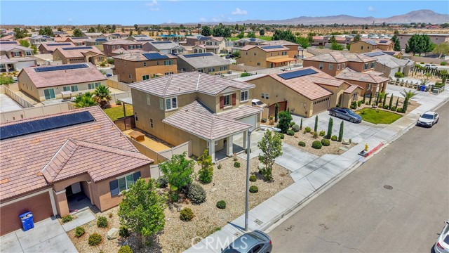 10562 Chevron Court, Adelanto CA: https://media.crmls.org/medias/35542e5b-5297-4d02-9b42-5632142b23b7.jpg