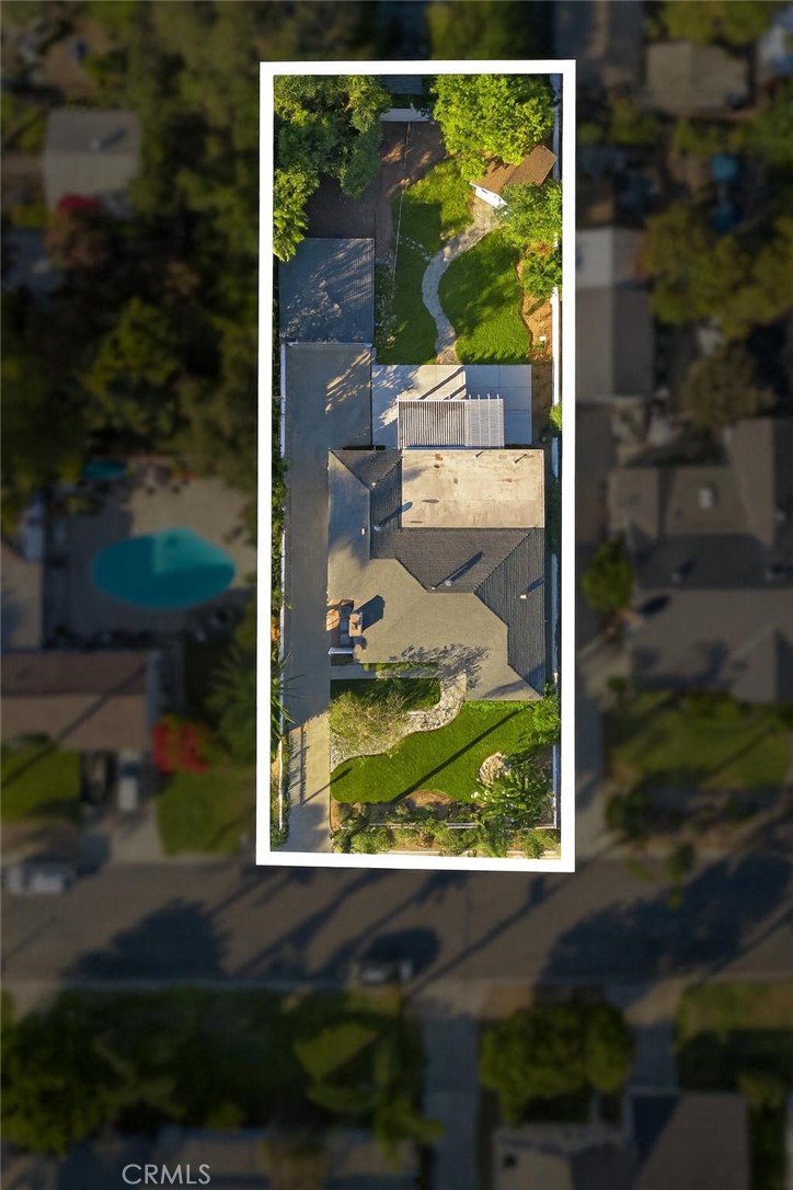 https://media.crmls.org/medias/35543ebe-d9e2-42c3-988c-875afecc1a2b.jpg?preset=X-Large