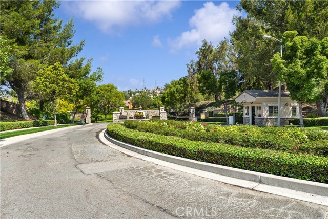 2528 N San Miguel Drive, Orange CA: https://media.crmls.org/medias/355657e9-c35b-4e61-9ec0-cf2e626294ae.jpg