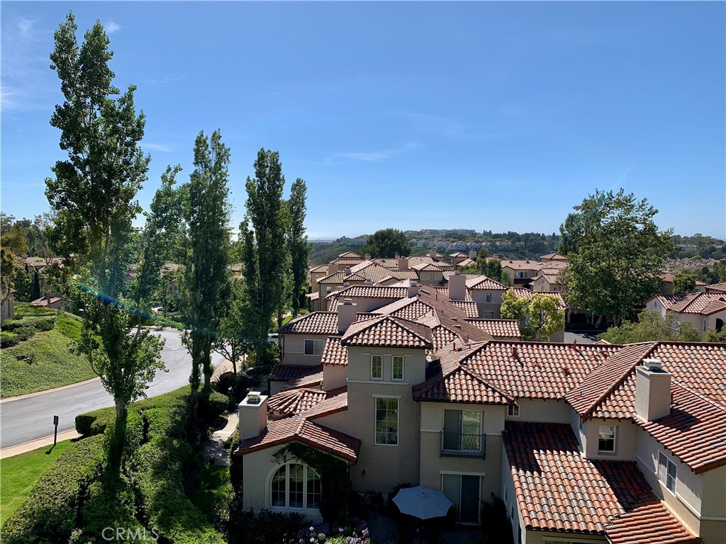 https://media.crmls.org/medias/35567e0c-7155-4f9b-8562-ccb75d98be2c.jpg?preset=X-Large