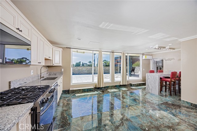 Detail Gallery Image 3 of 18 For 1530 B N Coast, Laguna Beach,  CA 92651 - 1 Beds | 1 Baths