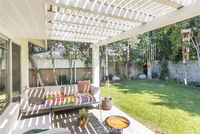 Detail Gallery Image 20 of 23 For 6624 Mammoth Ave, Van Nuys,  CA 91405 - 4 Beds | 3 Baths