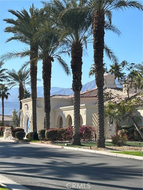 57420 Via Vista, La Quinta CA: https://media.crmls.org/medias/35585b8d-ddb0-47cc-8ccb-39e27679716f.jpg