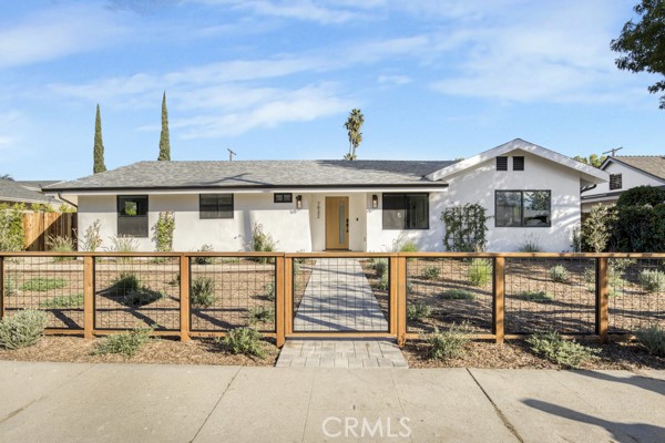 Detail Gallery Image 5 of 29 For 7932 Woodlake, West Hills,  CA 91304 - 4 Beds | 3 Baths