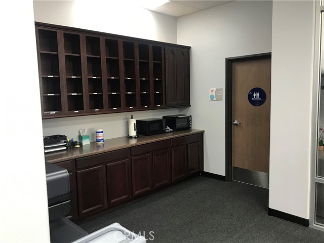 15550 Main Street, Hesperia, California 92345, ,Commercial Lease,For Rent,15550 Main Street,CRHD24229761