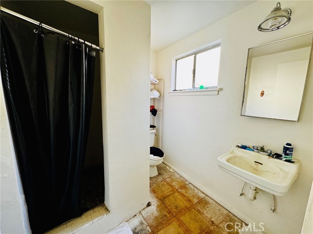 Detail Gallery Image 9 of 15 For 2901 Wenatchee, Bakersfield,  CA 93306 - 3 Beds | 2 Baths