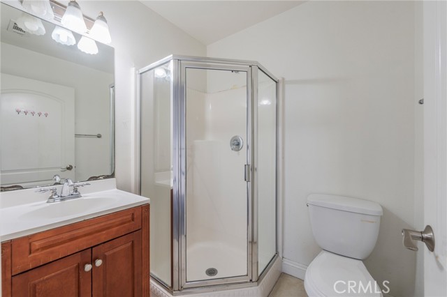 Detail Gallery Image 26 of 41 For 4445 W 163rd St., Lawndale,  CA 90260 - 4 Beds | 3/1 Baths
