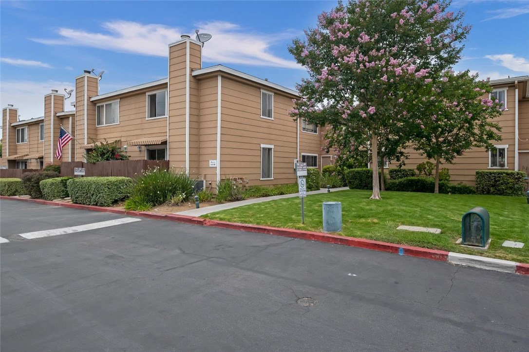 620 W Lambert Rd #10, La Habra, CA 90631