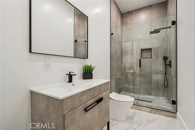 Detail Gallery Image 42 of 75 For 10511 Mary Bell Ave, Shadow Hills,  CA 91040 - 5 Beds | 5/1 Baths