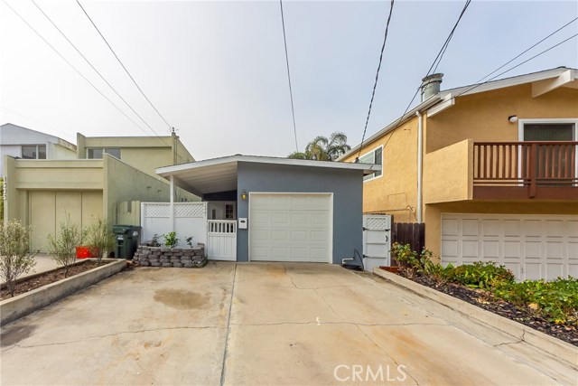 1537 Steinhart Avenue, Redondo Beach, California 90278, 3 Bedrooms Bedrooms, ,1 BathroomBathrooms,Residential,Sold,Steinhart,SB17029657